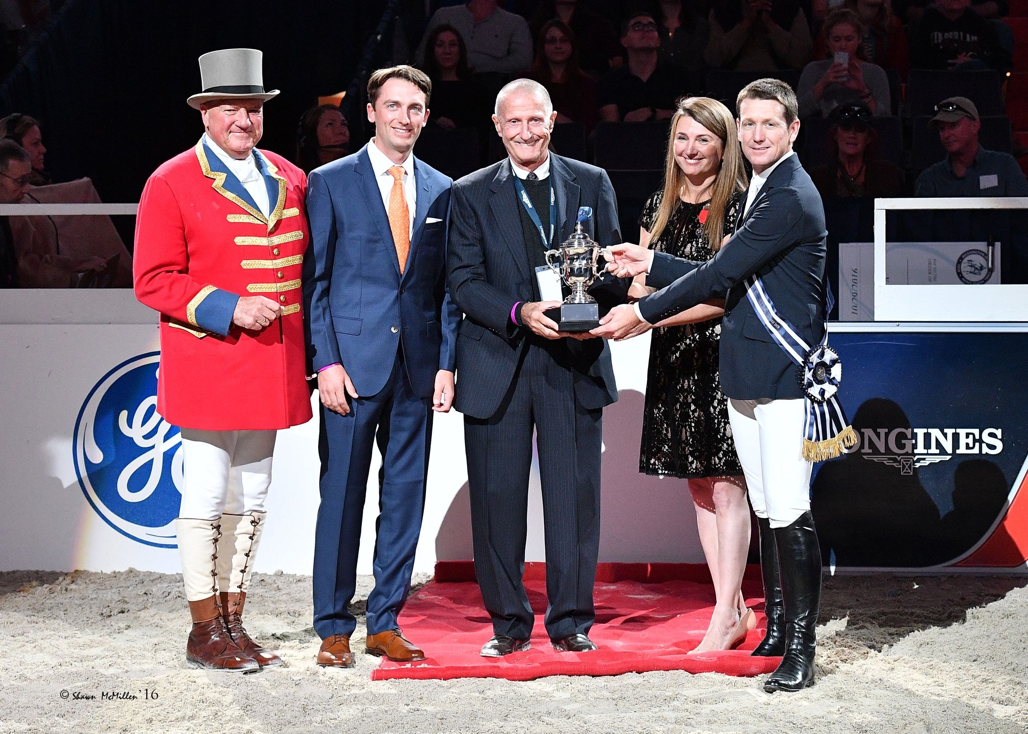 Lauren Hough and Ohlala Win $130,000 Longines FEI World Cup
