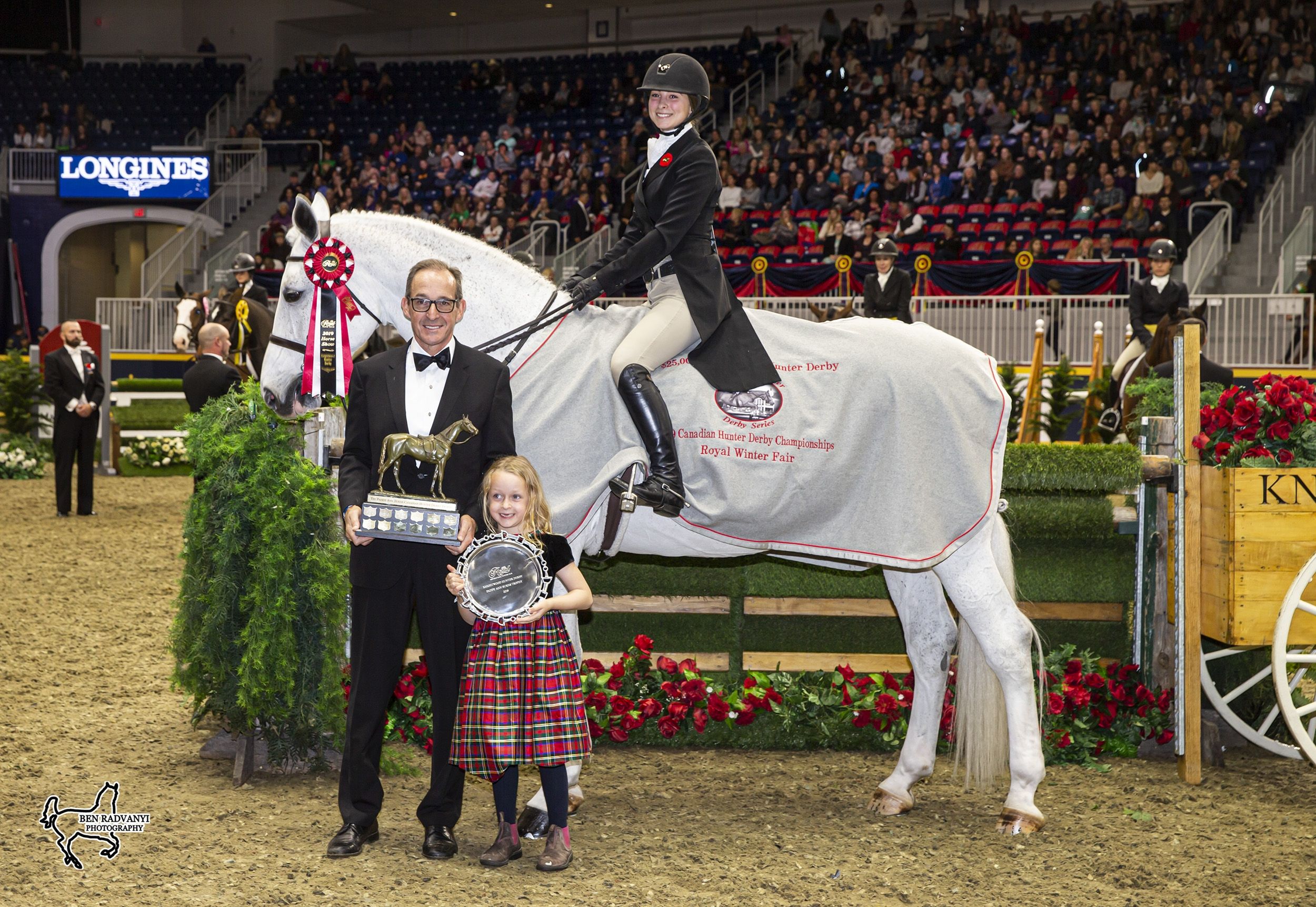 Leanna Lazzari Wins 25 000 Knightwood Hunter Derby At Toronto S